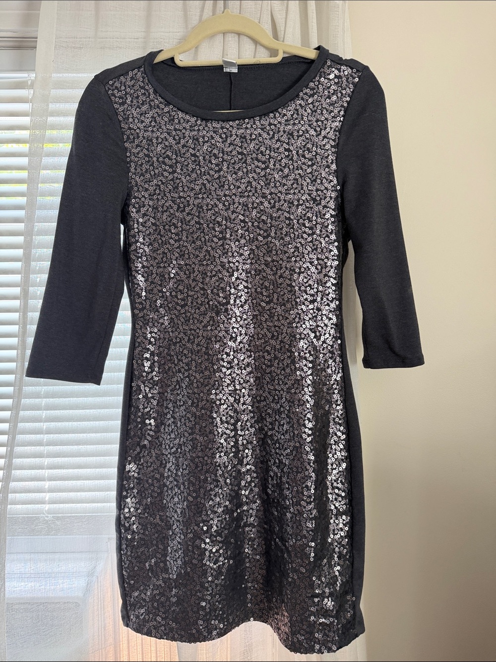 Old Navy Silver Sequin Front 3/4 Sleeve Dress